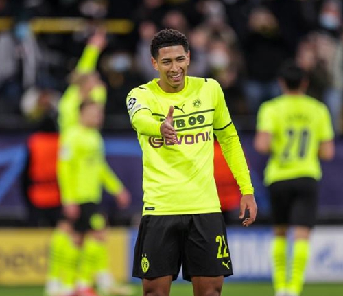 牌从中受益 牌从中受益