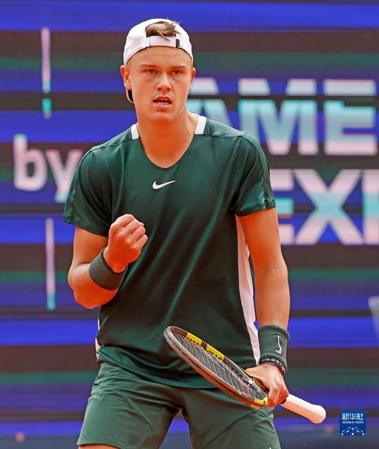 功赢得世界 功赢得世界