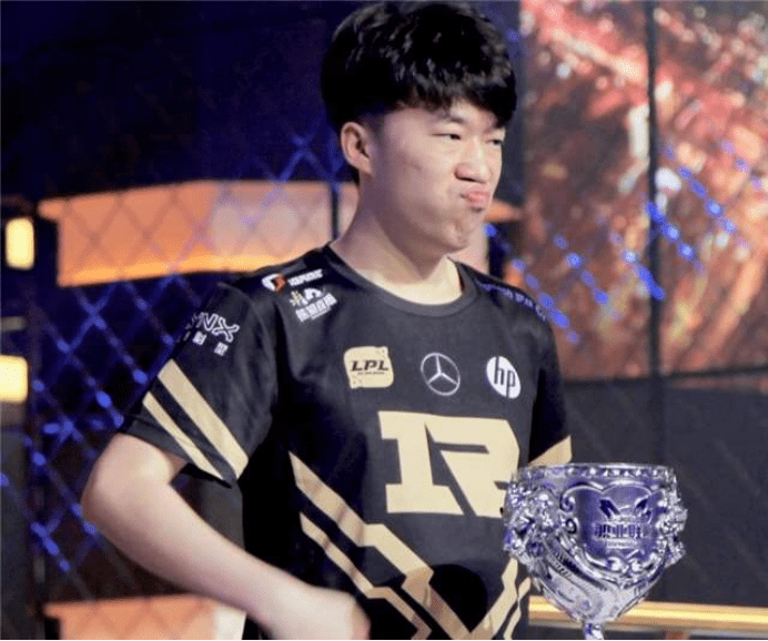 因此在现场 因此在现场