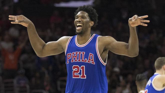 特地穿上招 特地穿上招