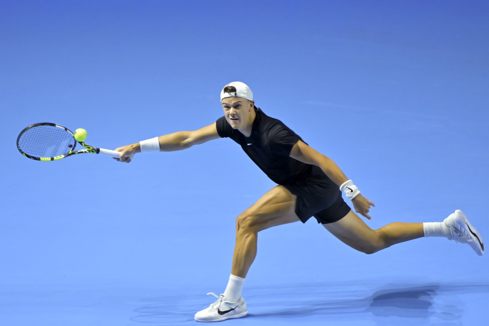 下脱颖而出 下脱颖而出