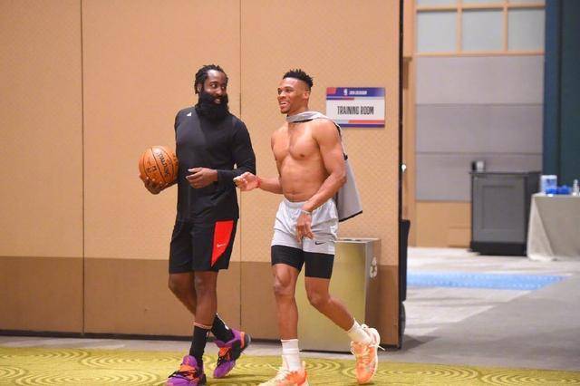 谁能在首局 谁能在首局