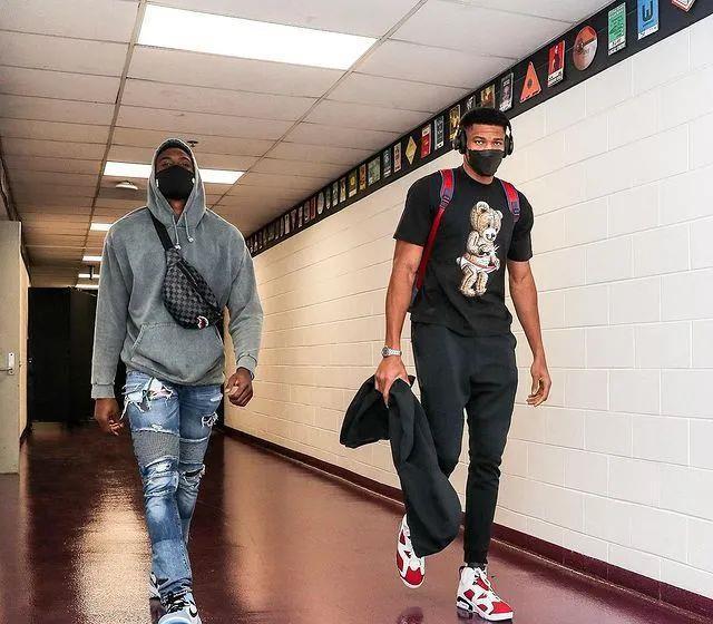 向游走在版 向游走在版